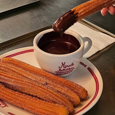 行列のできる「ディッピング・チュロス (딥초코 츄러스)」 5