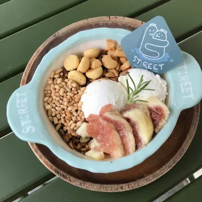 ST:REET - 忠武路 1